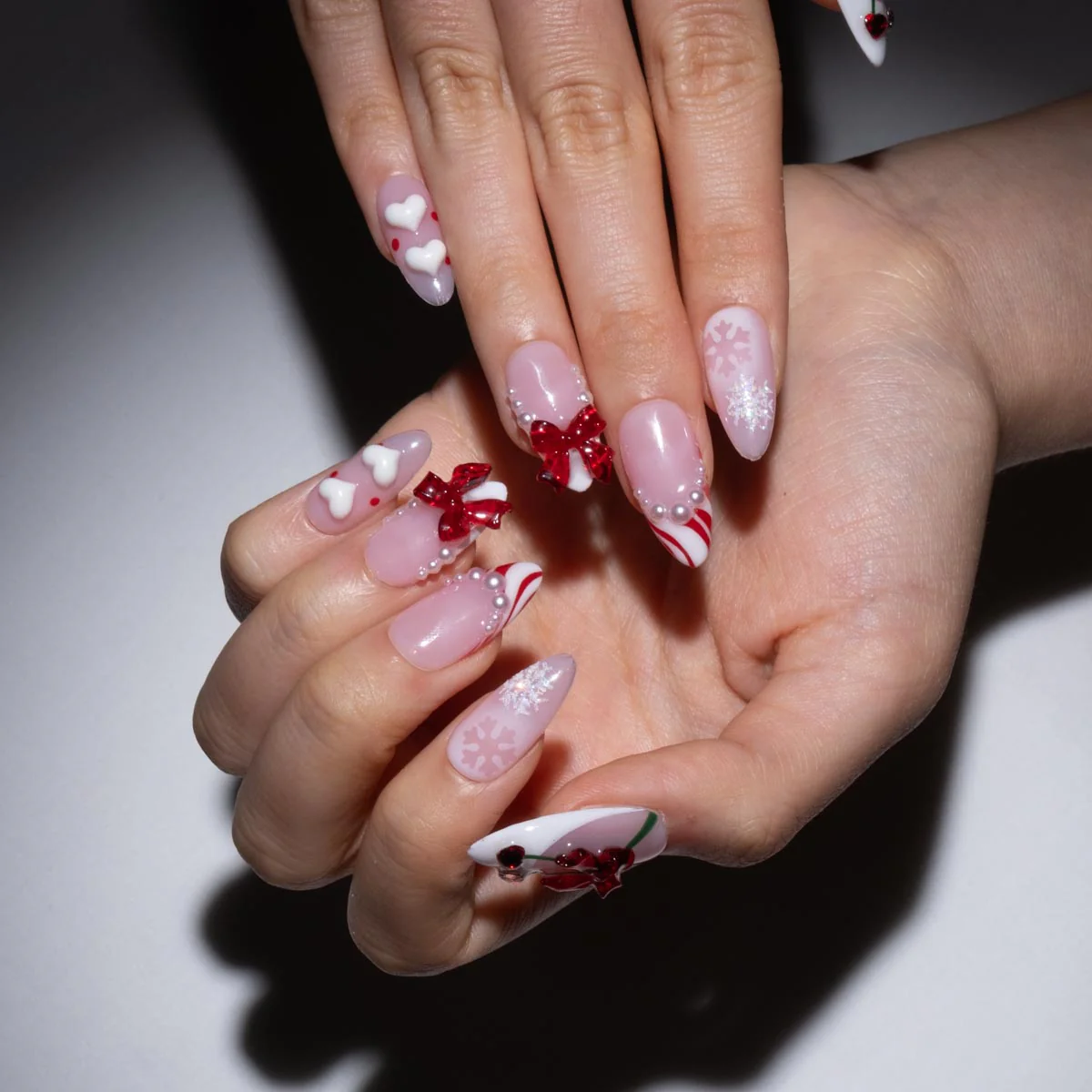Holly Jolly - Image 4